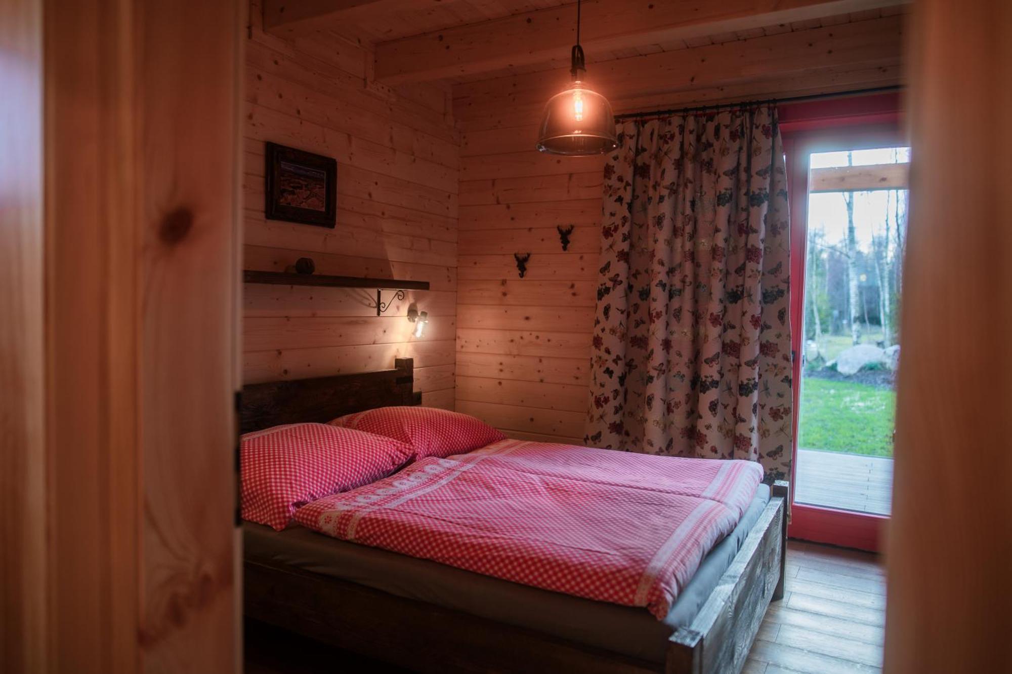 Chalets Buky ตาตรันสกา ลอมนีจา ภายนอก รูปภาพ